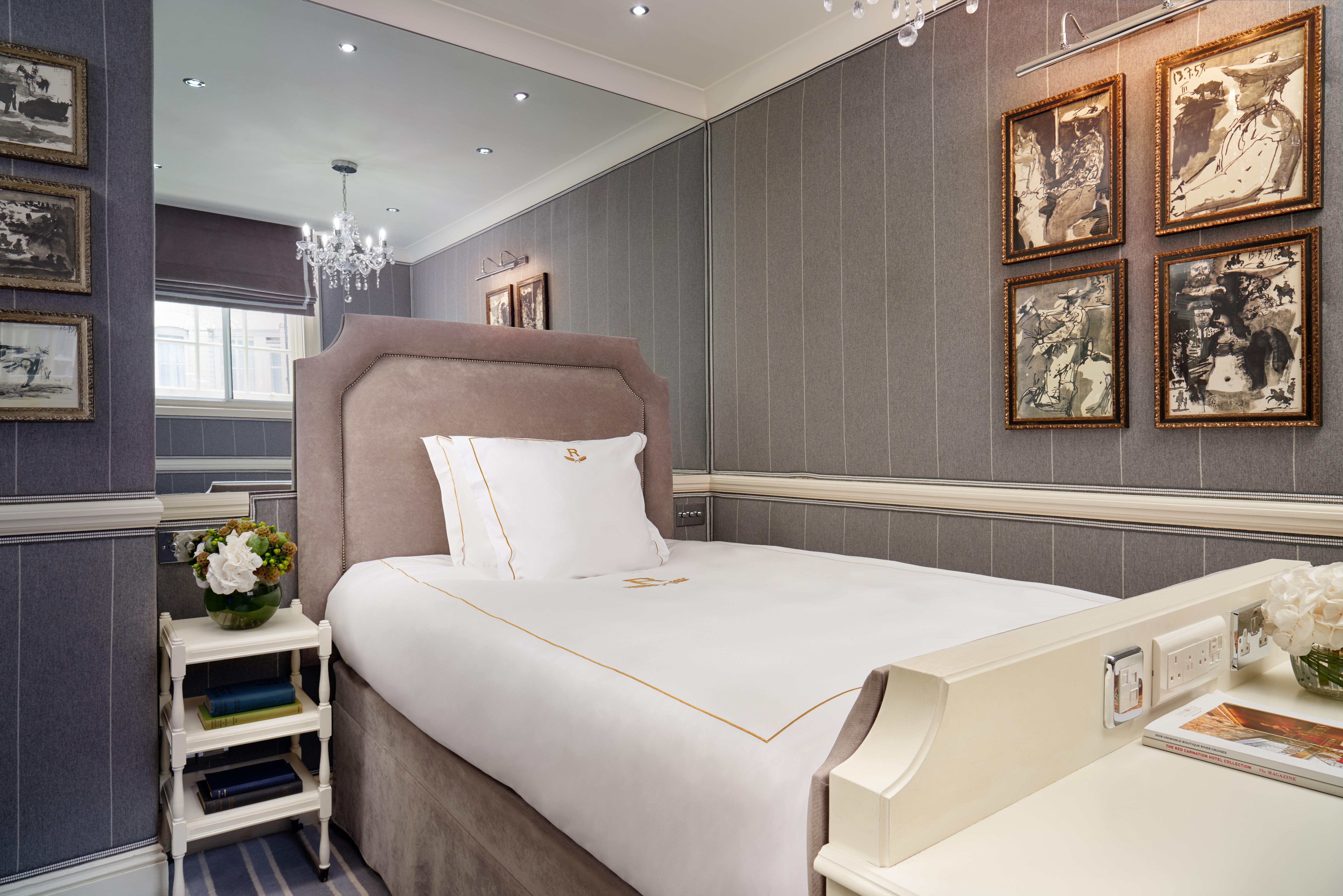 Rubens At The Palace London Ngoại thất bức ảnh A single room at The Ivy Hotel