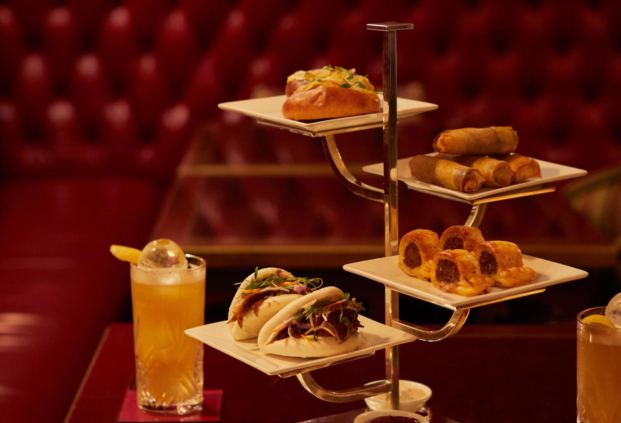 Rubens At The Palace London Ngoại thất bức ảnh A selection of bar snacks at the London Hilton on Park Street